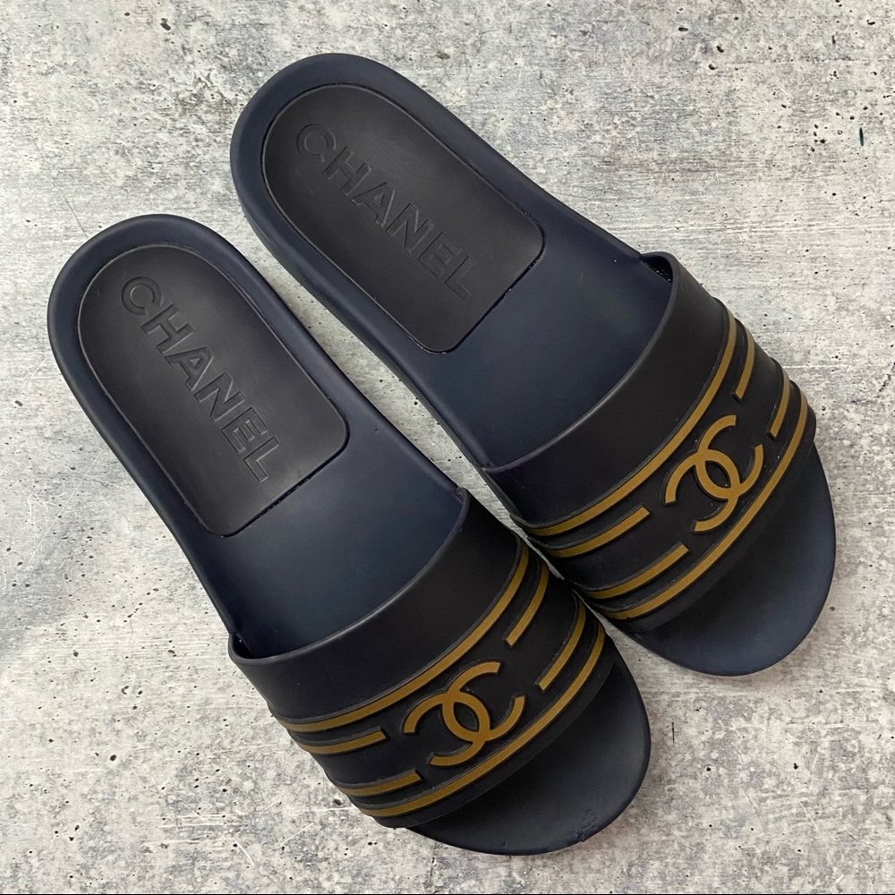 CHANEL C19 Sun Deck Pool Slides Navy Gold